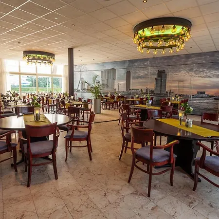 Atlas Hotel Holiday Спейкениссе